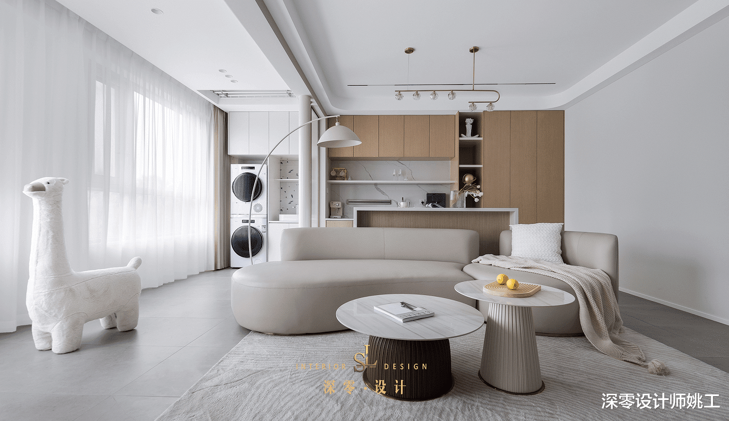 没想到衣帽间里还能装岛台，连着卡座适当留空，实用性只增不减