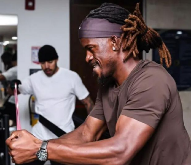 |洛瑞不喜欢巴特勒新发型 承认谁也无法改变他