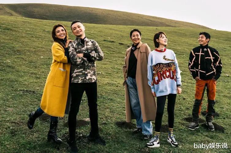 王冠|女主持王冠:二度离开央视,深陷桃色绯闻,如今咋样了?