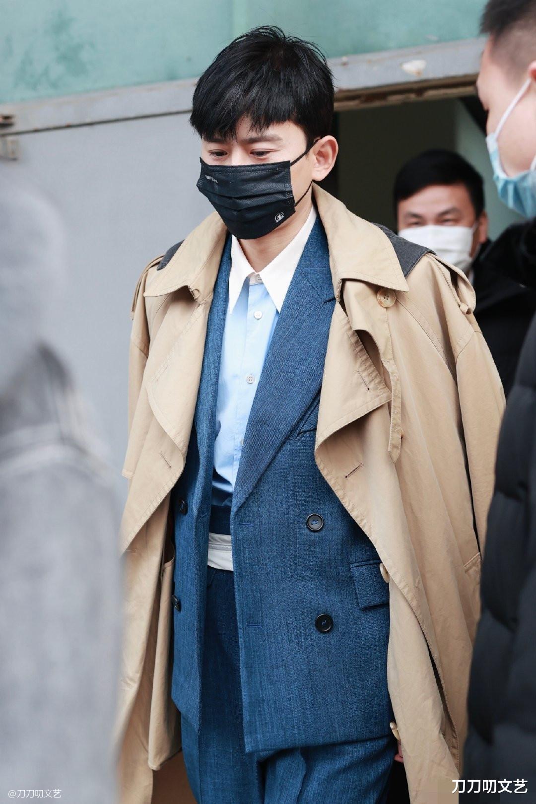 春晚|春晚彩排下班照:马丽穿万元大衣,贾玲又发福了,沈腾神秘未现身