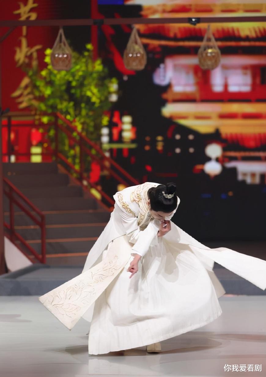 跨年晚会|别小看了华晨宇！《王牌对王牌》节目播出后，有2个疑问道出实情