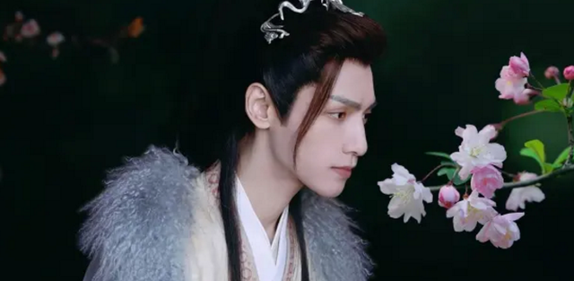 长月烬明|优酷再抽“王炸”剧，《长月烬明》虐哭我，美强惨罗云熙啥时来？