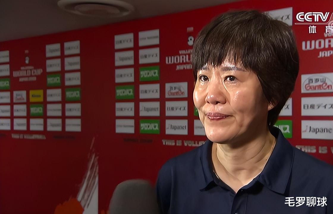 郎平|郎平热泪盈眶，揭秘被举报内情，离开中国女排远走美国，事出有因