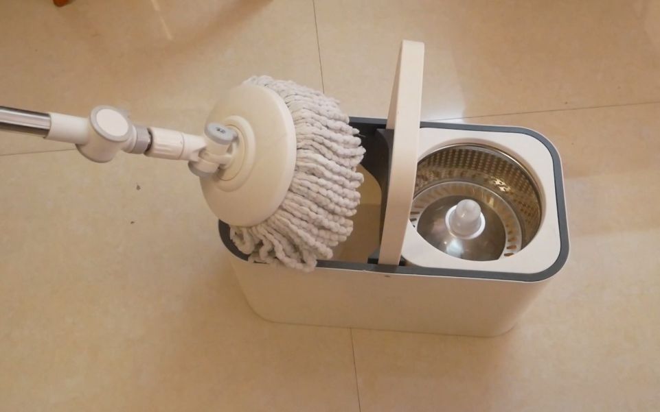 地板|建议大家:拖把别放在这“3处”,很多人做错,别不当回事