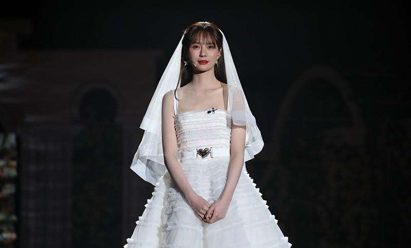 沈梦辰|沈梦辰婚礼泡汤？曝婆家希望与孩子满月酒一起办，网友替她叫屈