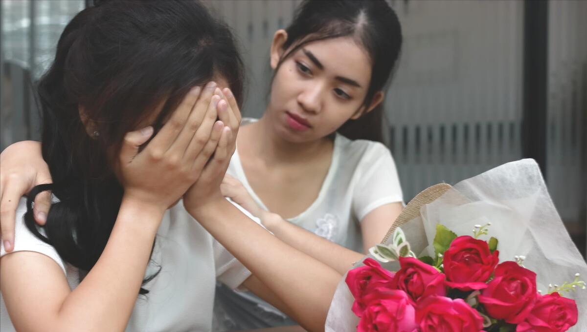 哥哥欠妹妹31万不还,遭到妹妹起诉后,竟将70岁母亲送到妹妹家
