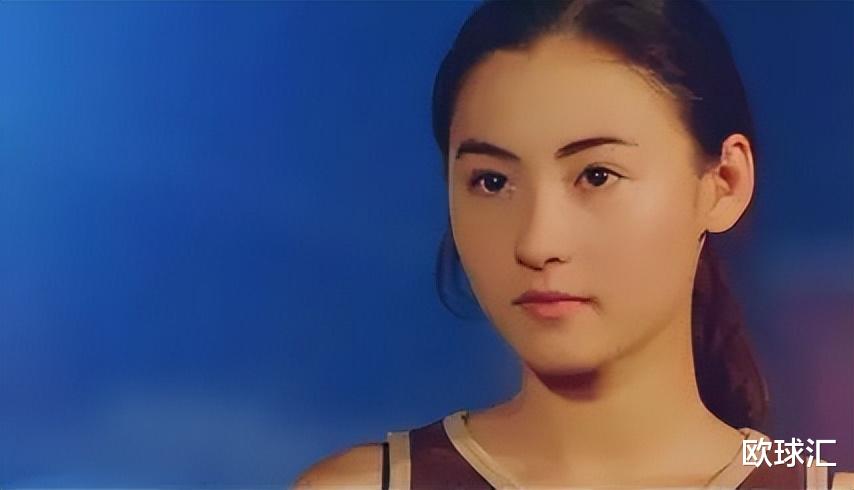 明星|为啥明星爱“捞金”?看看周笔畅的菜刀,林俊杰的板鞋就知道了