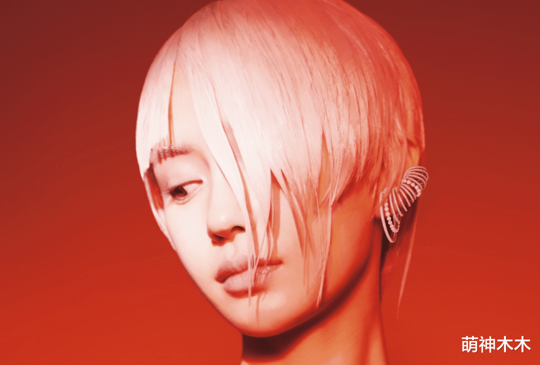 Angelababy|baby银发造型又翻车,撞脸郭采洁陈法蓉,生图浮肿过度依赖修图