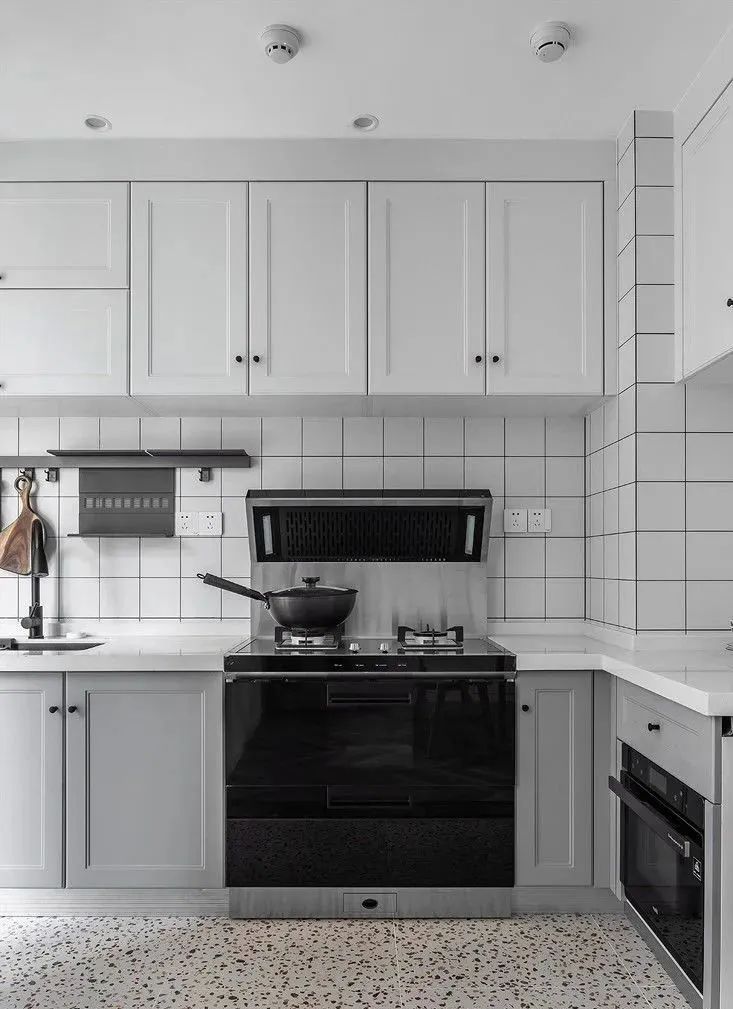 95㎡现代北欧,开放式客餐厅阳台,效果宽敞明亮!