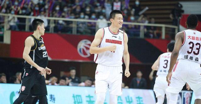 巩晓彬|CBA速递：周鹏赛季报销巩晓彬大概率加盟浙江34+超外有意辽篮
