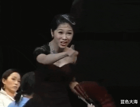 谢盈萱|靠一句脏话再度骂响名声，影后台上又闹乌龙，她真的那么“俗”吗