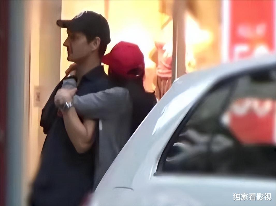 莫文蔚|莫文蔚和初恋老公过52岁，结婚11年未生育，仨继女中最大的近30岁