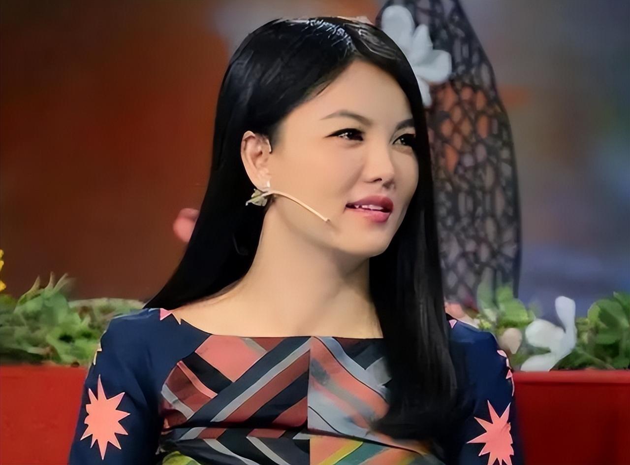 李湘 李湘减肥成功，撕下微胖标签，颜值重回巅峰，如何科学减肥很关键