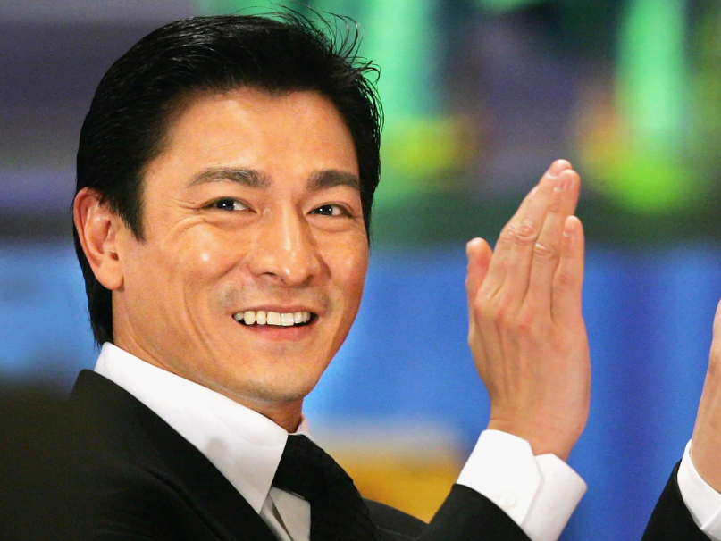 刘德华|他是第一代流行天王，除了帅气才华更是了得，一红就是几十年