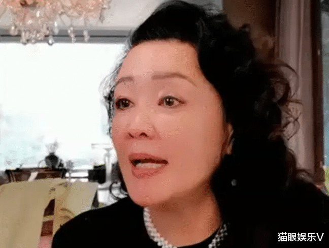 张兰|大S前婆婆张兰直播带货，坦言有1800万压力，被网友调侃太凡尔赛