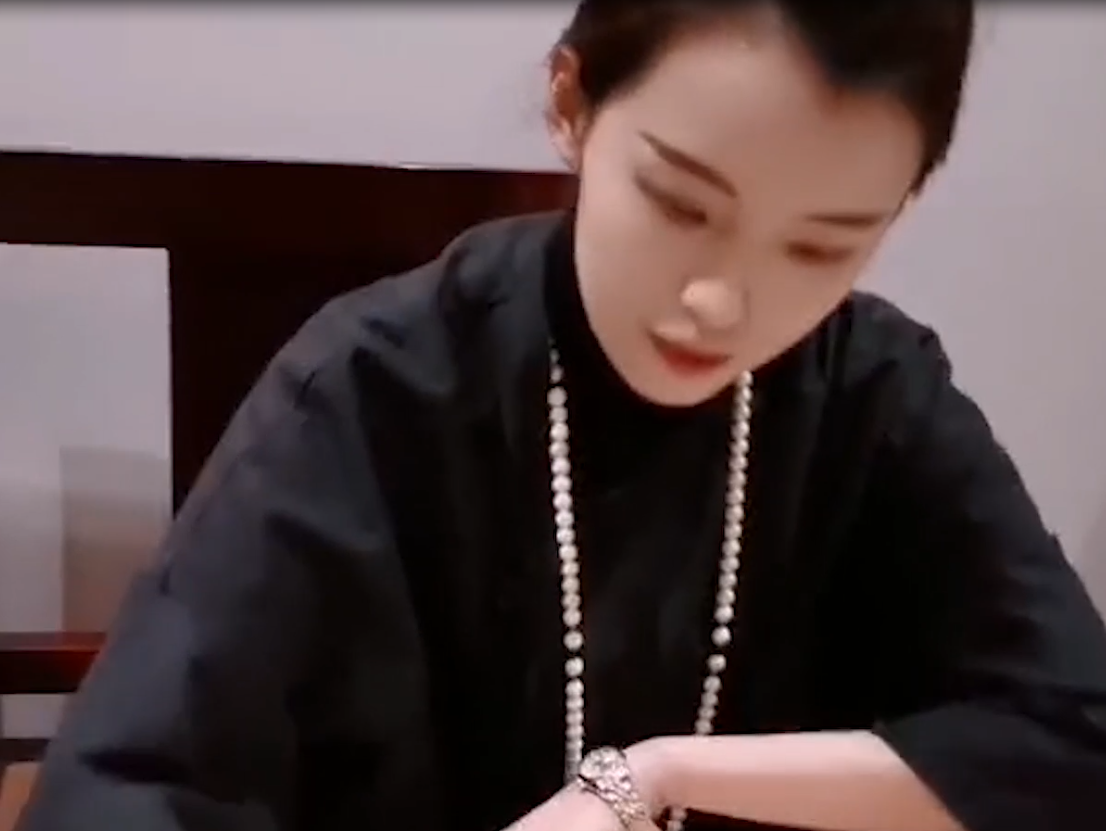 王红权|艺桐:女版“王红权星”,4A景点静王府是她家,26岁已是亿万富豪!