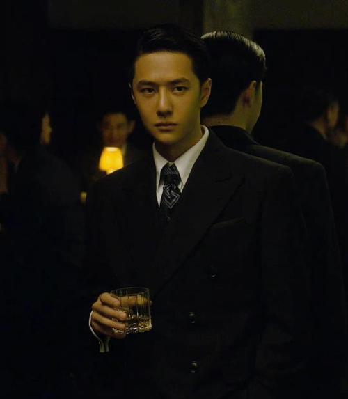 王一博|王一博为《无名》带来的只有流量？王一博和“香菜鞋”是怎么说？