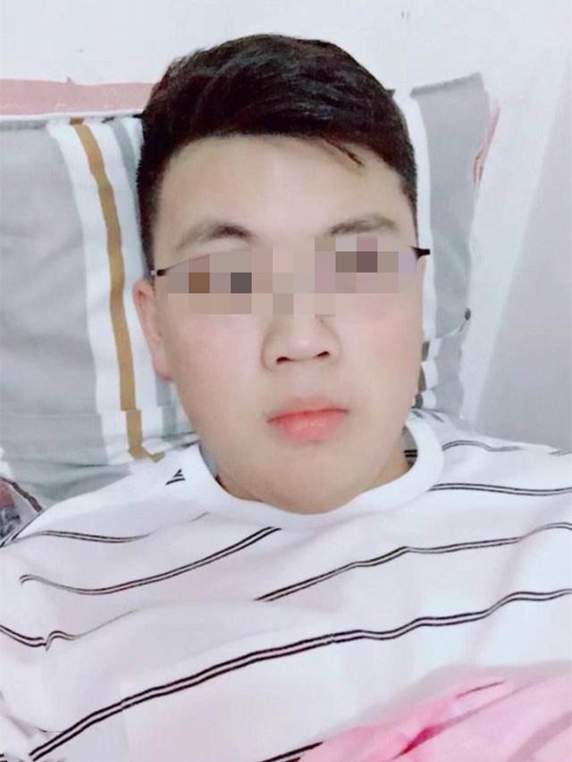 案例:已婚女与情人草丛中忘情互动,遭路人偷拍、勒索引发悲剧