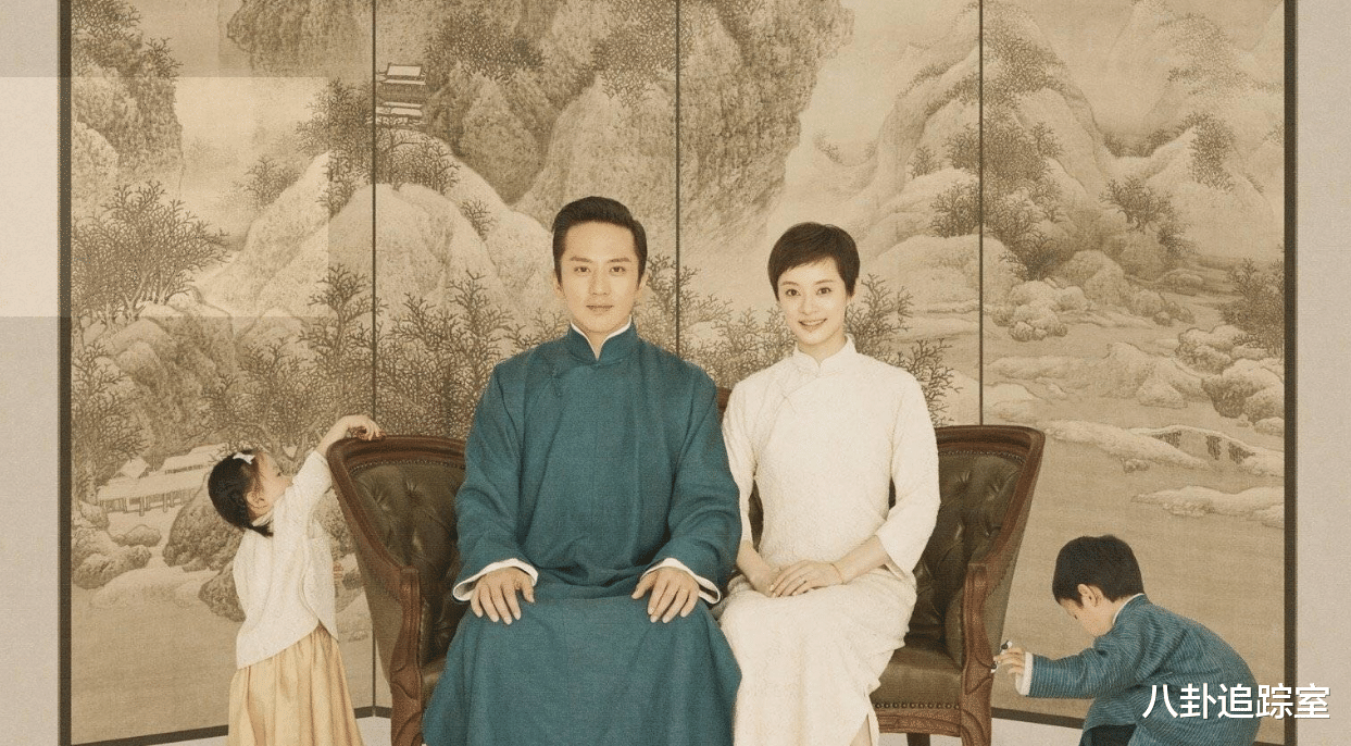 邓超|邓超孙俪传婚变后,现身上海高级饭店,手拿巨厚档案袋与老者握手