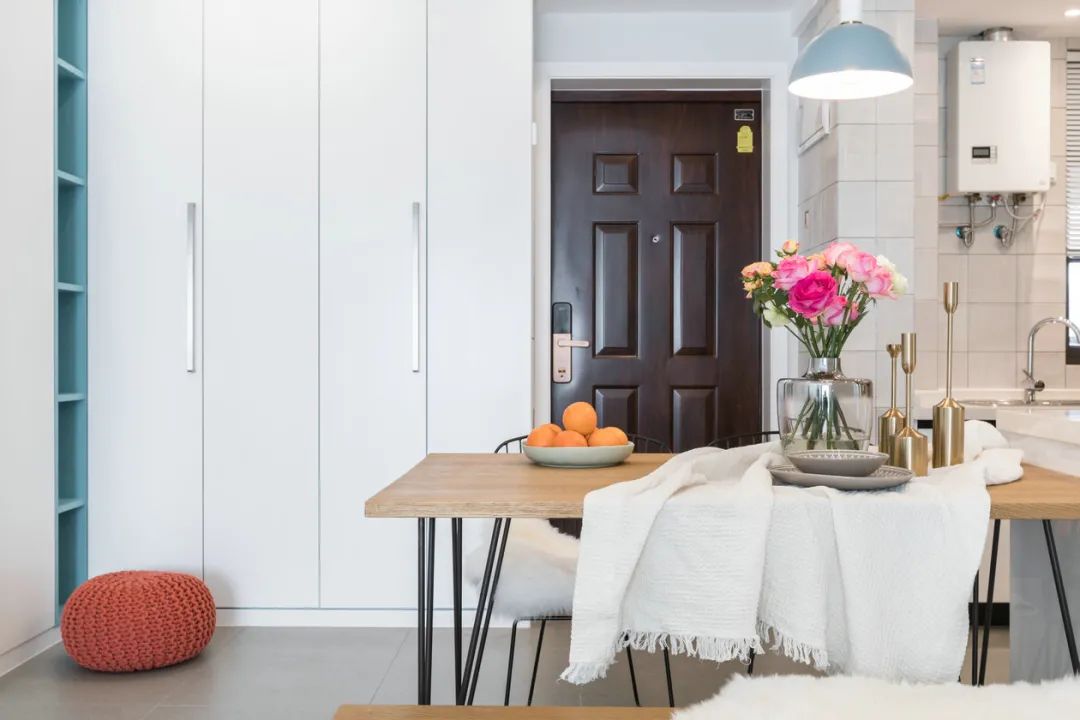 超低预算、独居生活:这个68m2的治愈居心地,完美超实用!