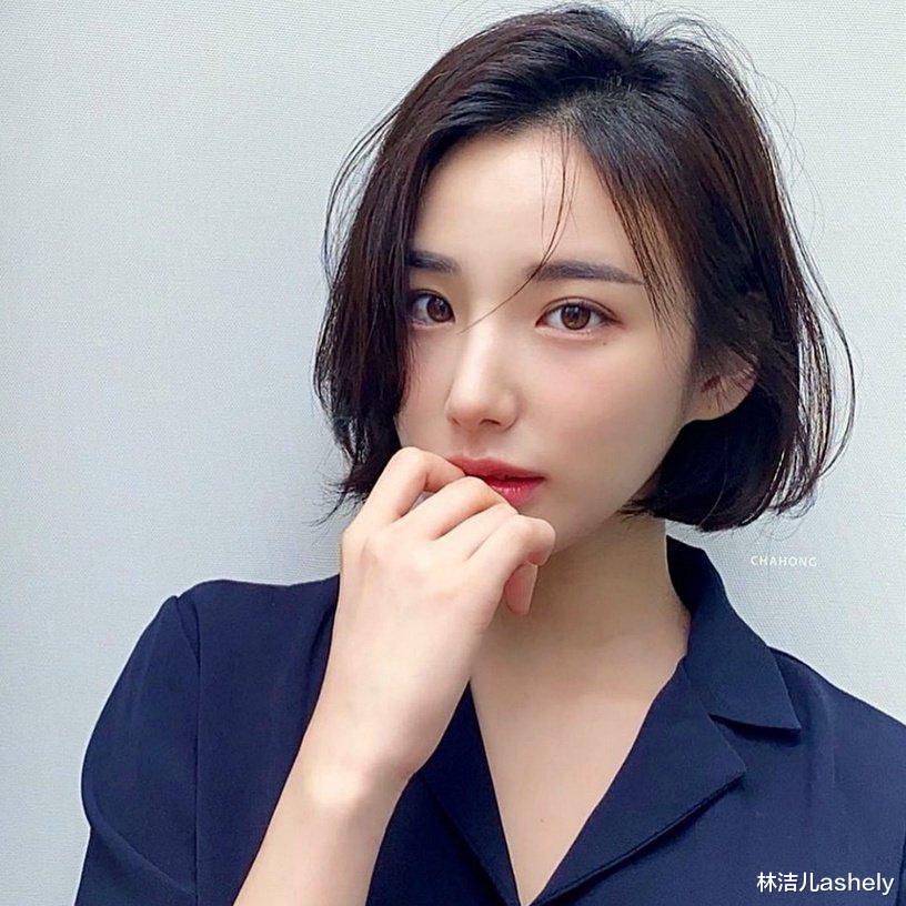 眼霜 黄多多剪短发上热搜，长发文艺，短发更俏皮，这是要美过妈妈的节奏？