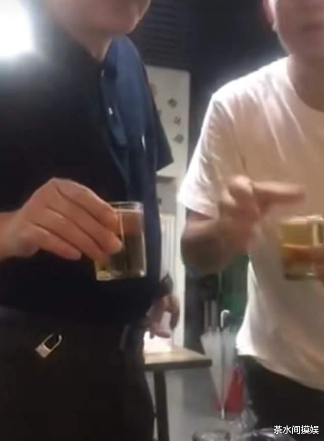 孙芮|扯裙子塞麦、拉头发强吻、被敬酒、遇暴露狂，这些女星也惨遭魔爪