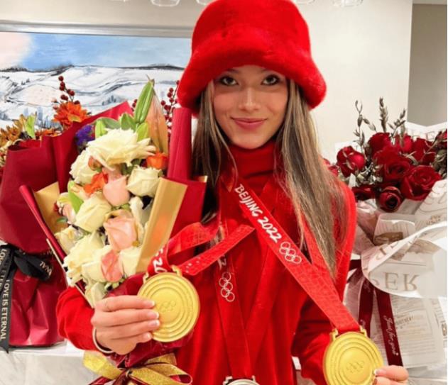 瓦妮莎|詹姆斯威少因交易翻脸？杜兰特狂追中国美女被拒，瓦妮莎减肥成功