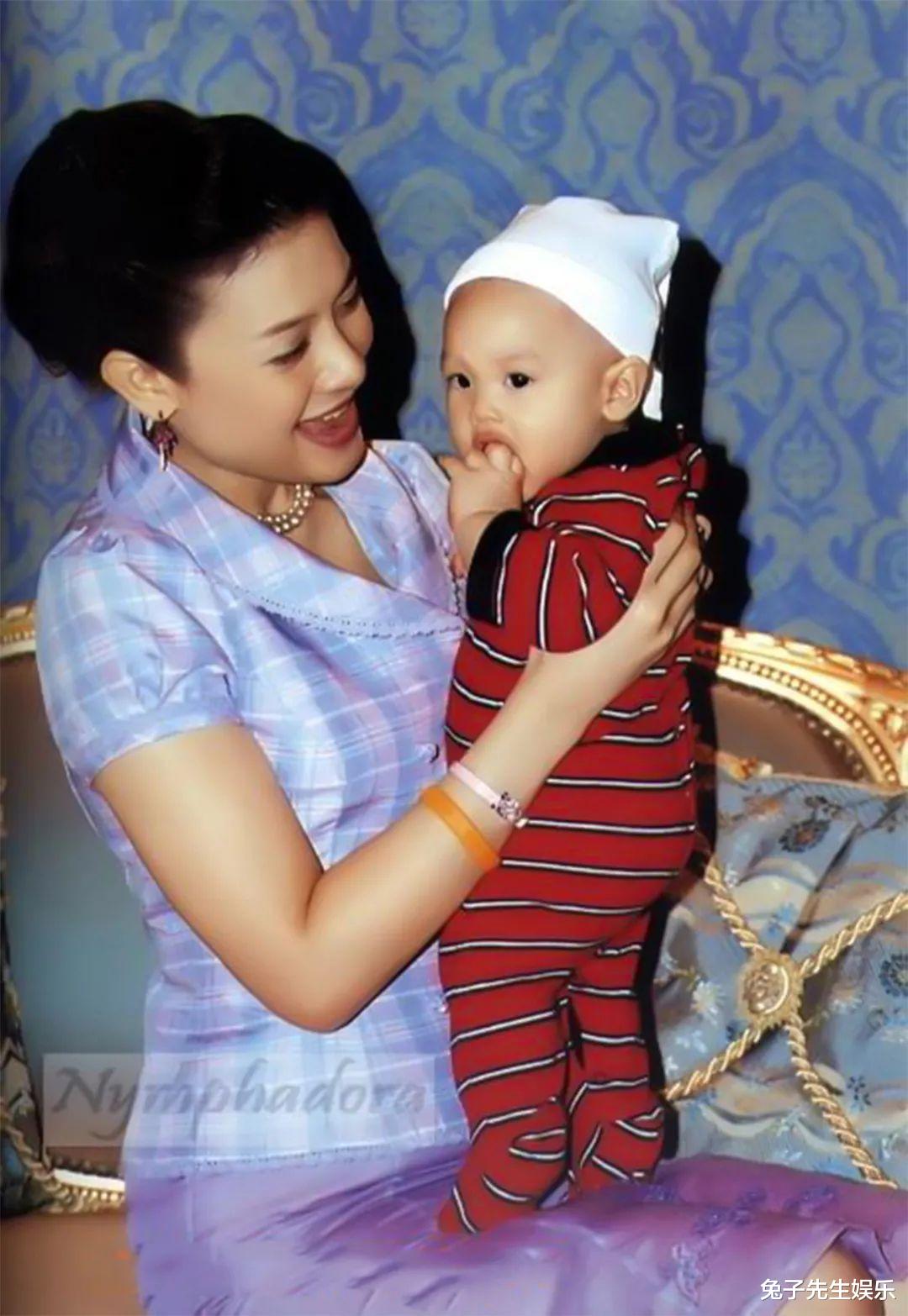 西拉米|西拉米近照苍老憔悴，美人迟暮，容颜已无法与泰王身边的女人媲美