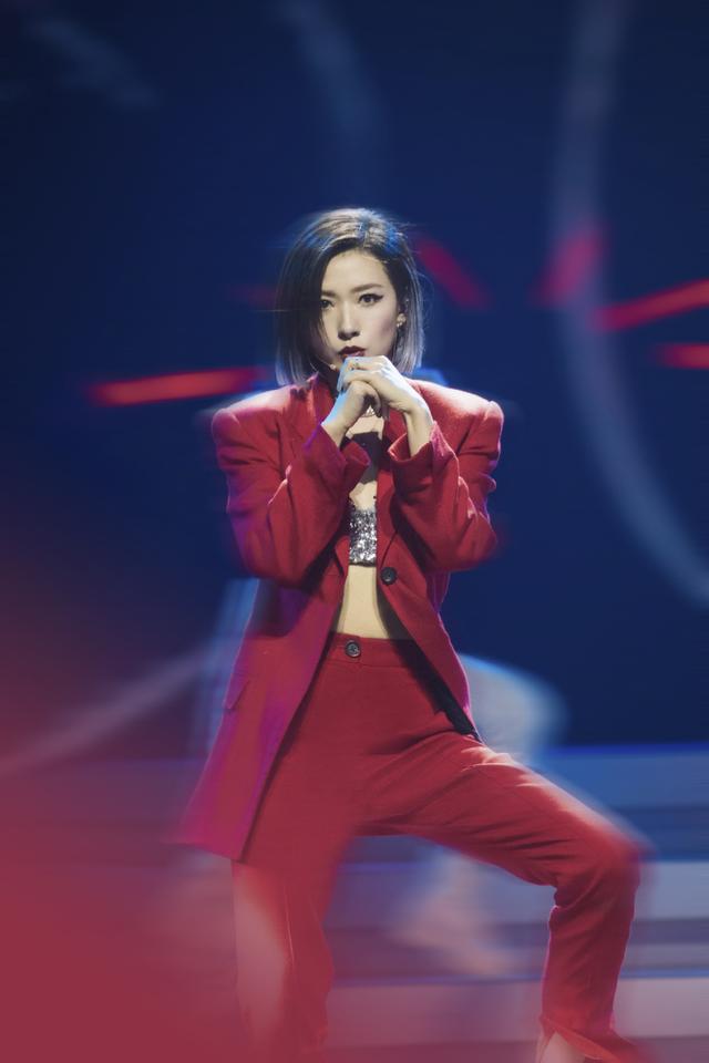 周涛|万茜被误解！不想红只是前半句，后半句才是重点