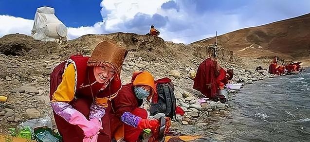 蓬莱阁|神圣与野蛮共生的尼姑岛：岛上2万女修行者，天黑后戒律让人费解
