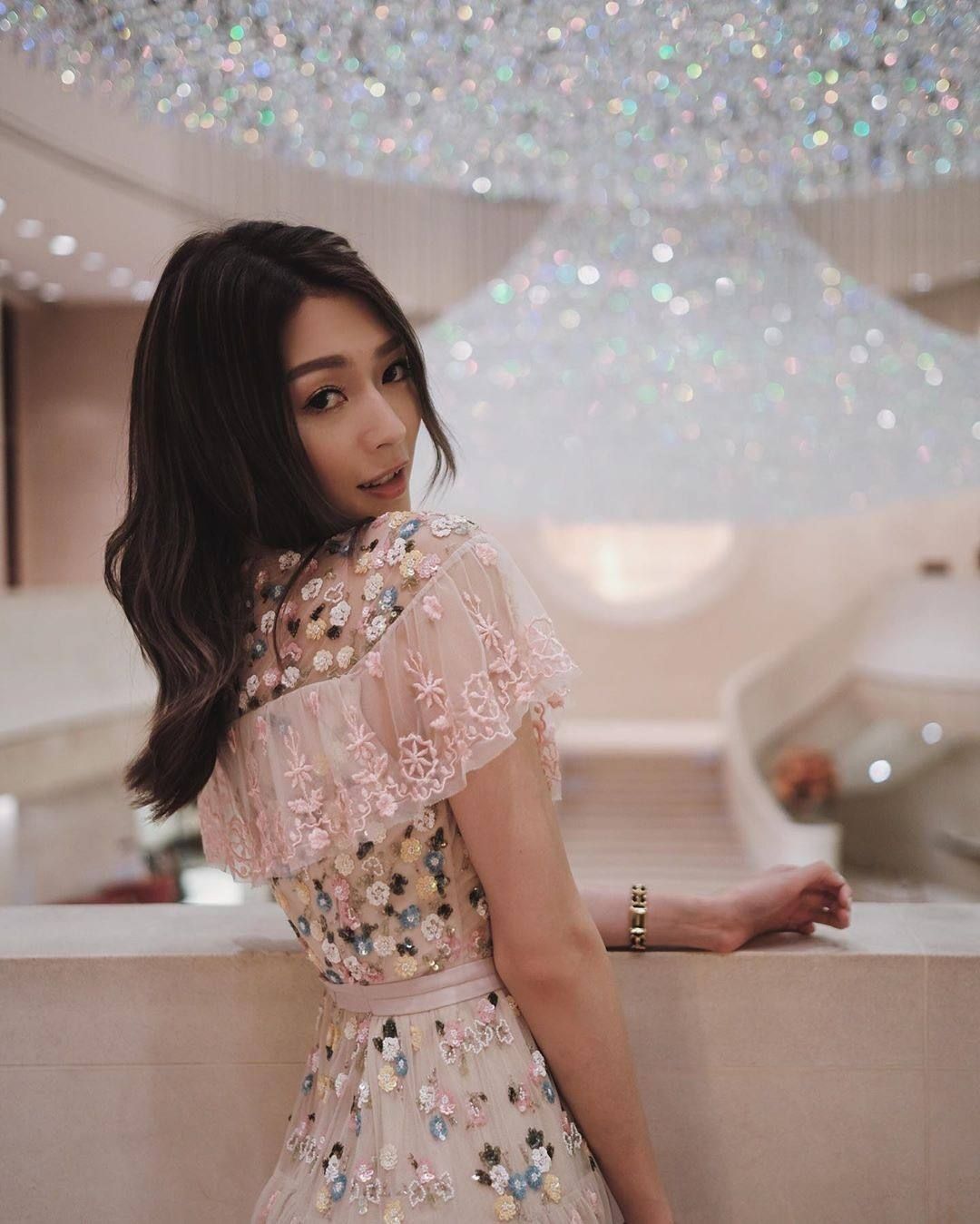 连诗雅|她被誉为“女版陈冠希”，4年换了20任男朋友，如今依旧孤身一人