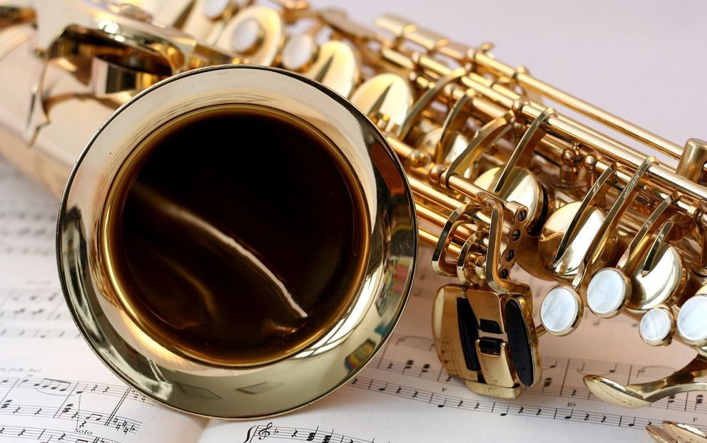 ai|萨克斯吹奏时的音响啸叫问题你知道怎么解决吗?看这里,教你几招