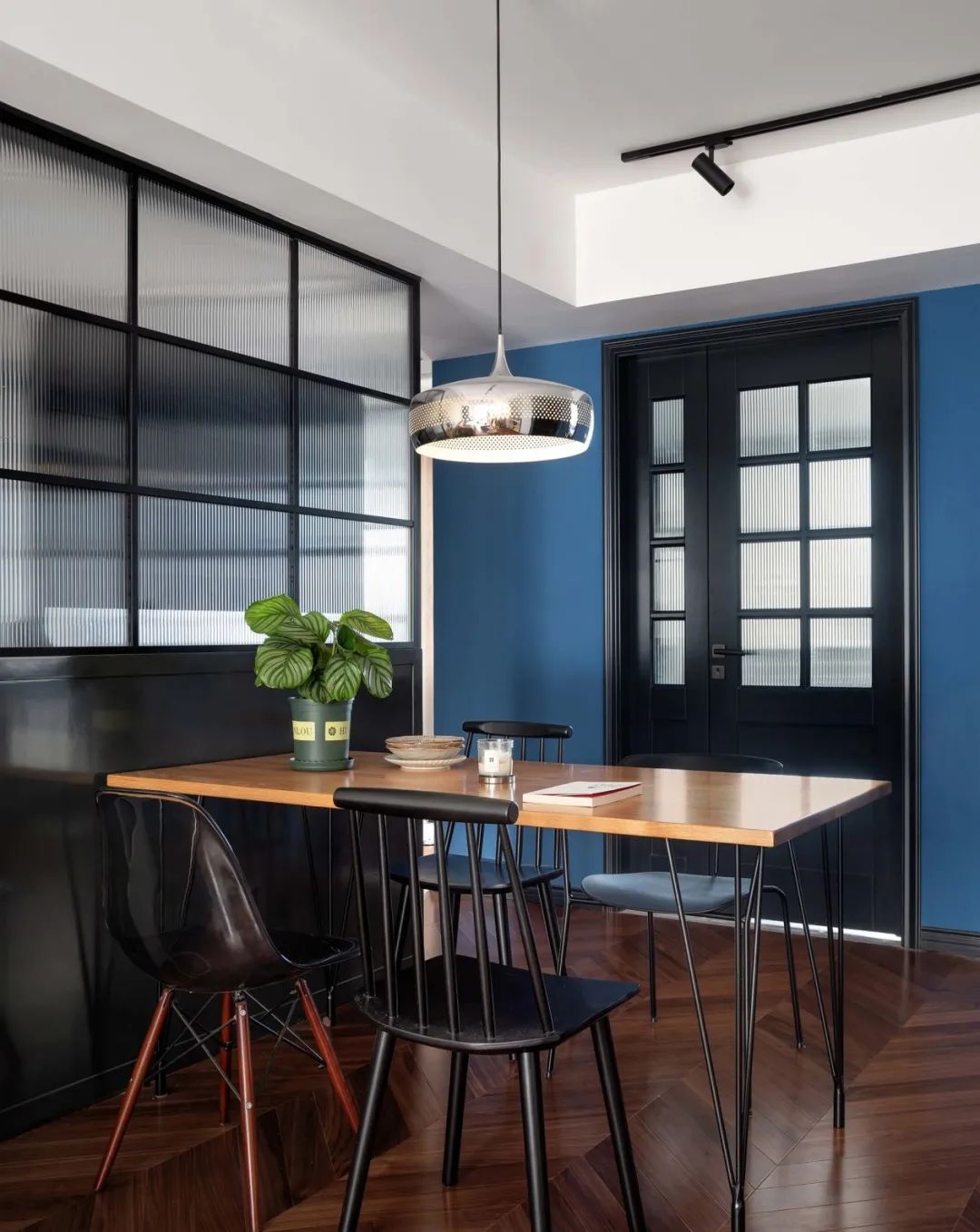 一居变两居:这个87m2的浪漫现代小家,温馨亲切、能藏能装!