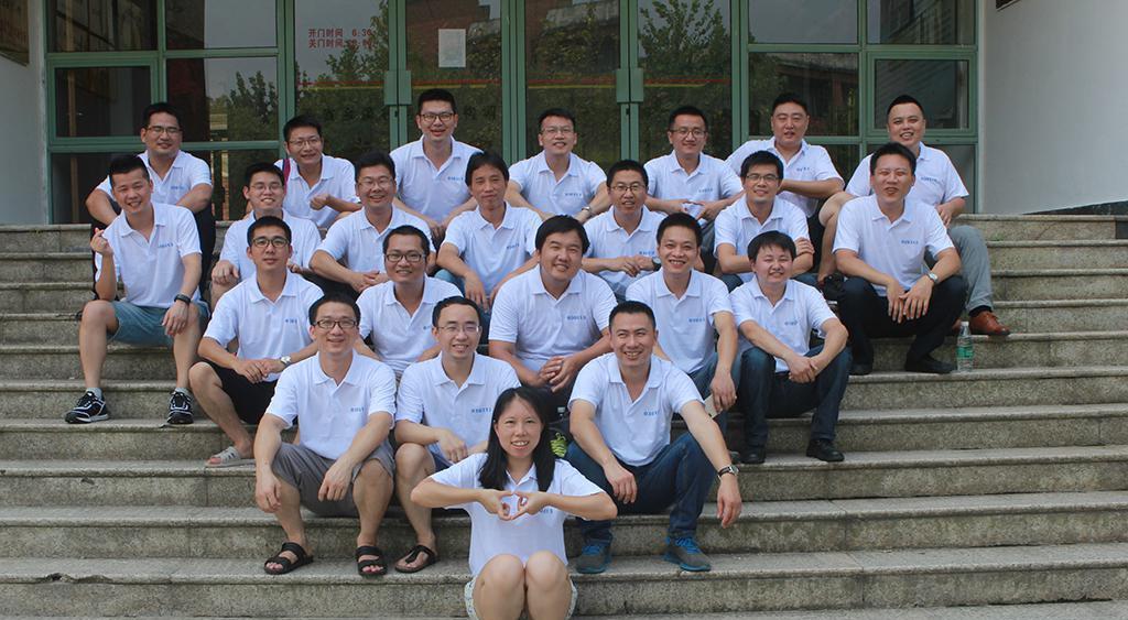 聚会|同学聚会“阶层表”被曝光，学历不好不敢露脸了，实在是太卷了！