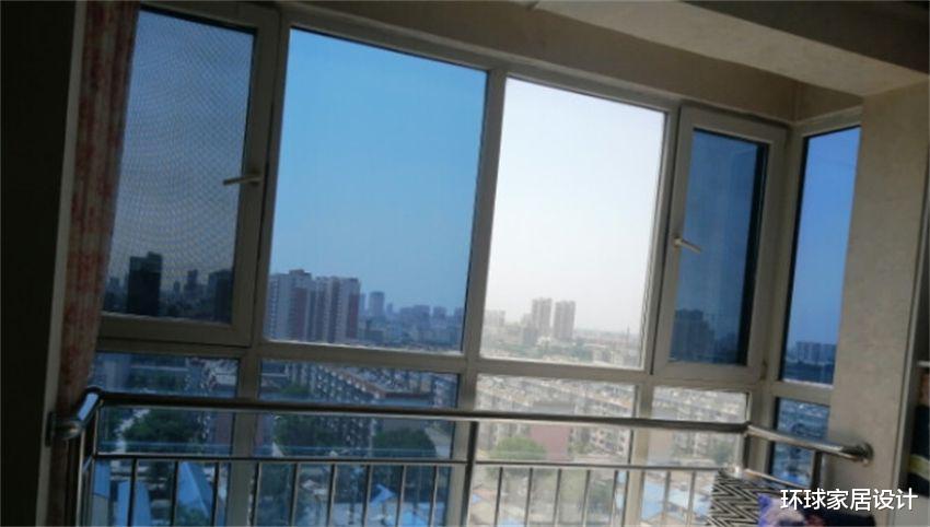 夏天阳光直照房间?建议给窗户贴层膜,隔热又防晒,比窗帘都好用