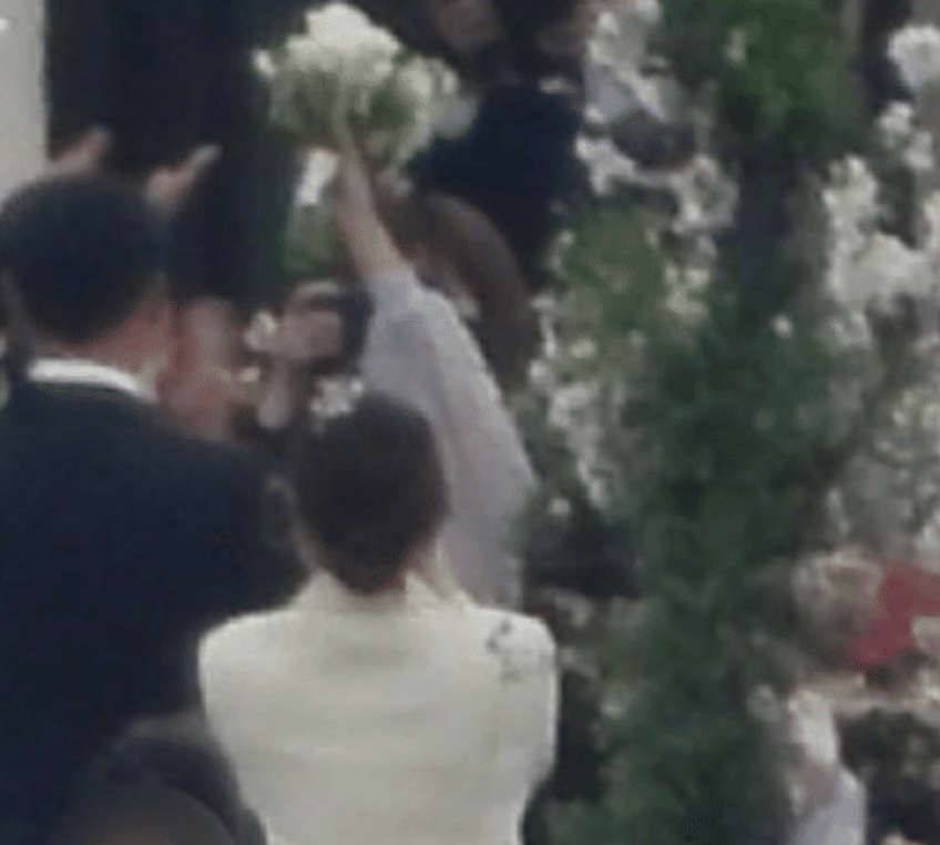 小姐姐|孔晓振宣布与小10岁男友结婚，男方发长文示爱，一起写下甜蜜婚曲