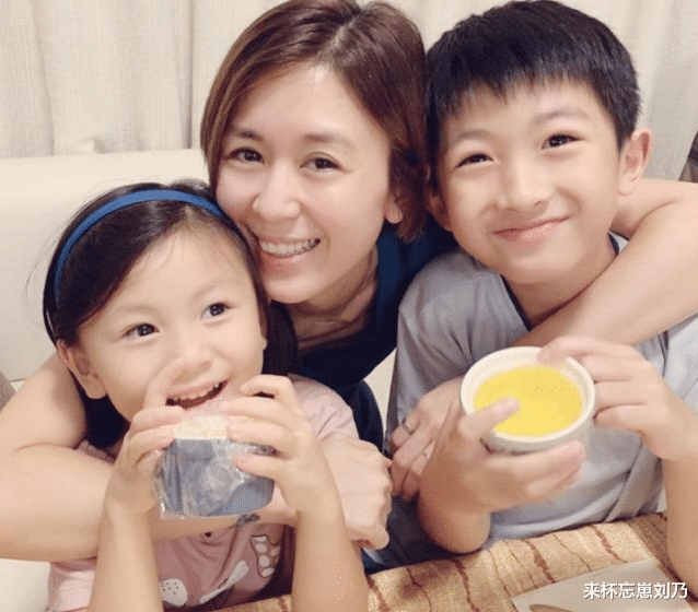 孙莉|当红时为爱退圈，这10位女星如今过得如何？谁最可惜？