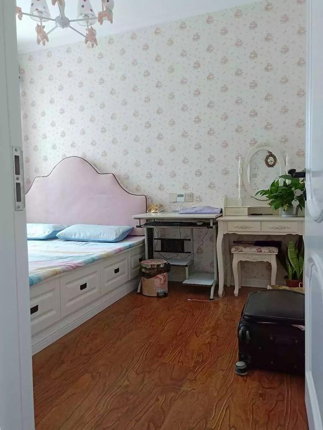 美式新房的装修完工,装修含家电花了20万,朋友来了都不想走了