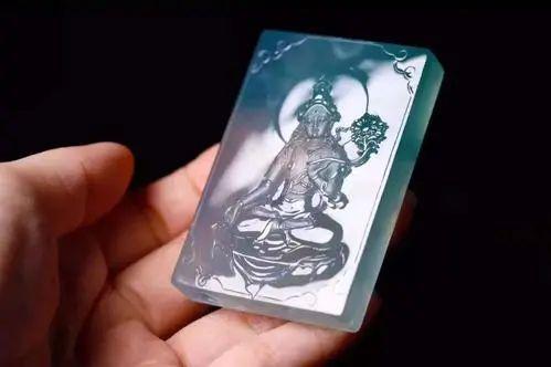 |带你欣赏翡翠界的一股清流——蓝水翡翠！