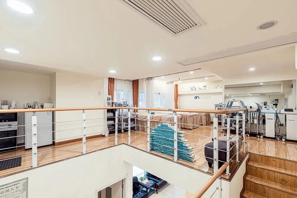 粉刺 美业SaaS:美业关店率达17.5%,数字化转型迫在眉睫