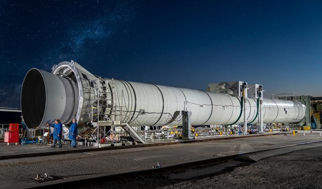 向SpaceX学习,未来SLS没这么贵了,美国宇航局开始测试新助推器
