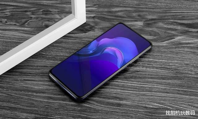 realme|旗舰配置下放，骁龙870+80W，千元爆款预定