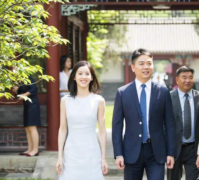 章泽天|5万美元也不给，刘强东在明州案上的强势，让刘婧尧最终绝望了？