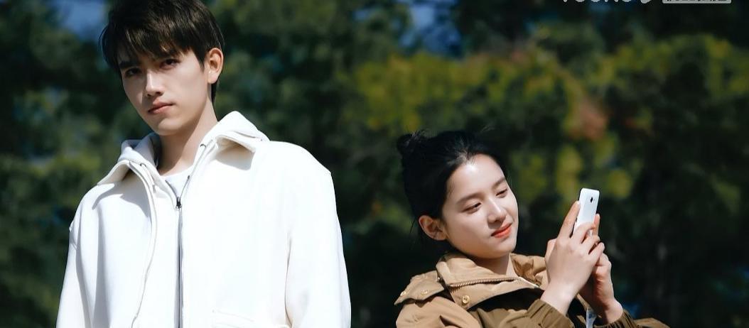 点燃我|《点燃我,温暖你》开播,校园系爱情很甜