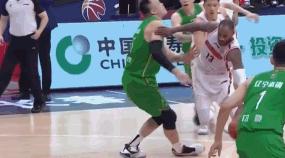 付豪|三将被驱逐！辽篮双杀广东，付豪38+12，易建联18+7郭艾伦12分