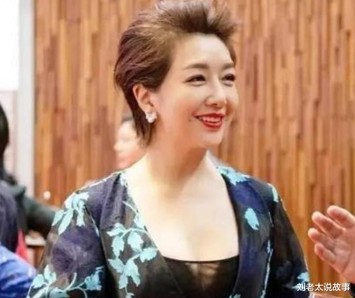 江珊|52岁江珊从133斤到99斤,重回颜值巅峰,直言不跑步方法简单科学