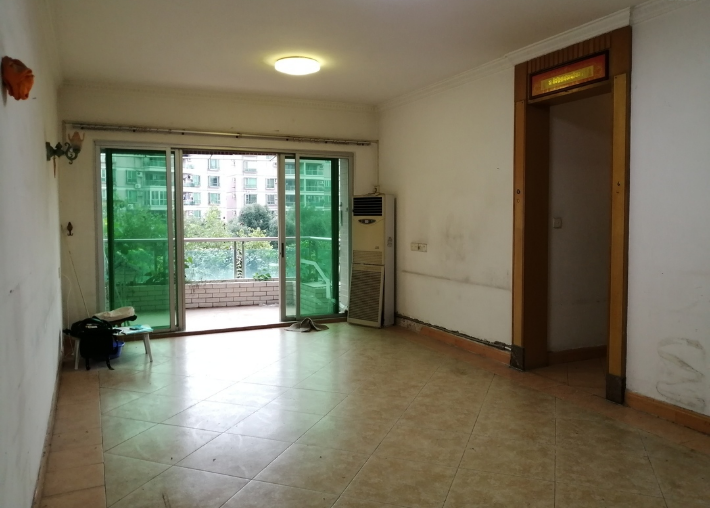 老房改造前后差距有多大?她晒出自家装修,太真实了