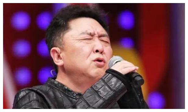 郭德纲|德云社的演员有多赚钱,侯震直逼郭德纲