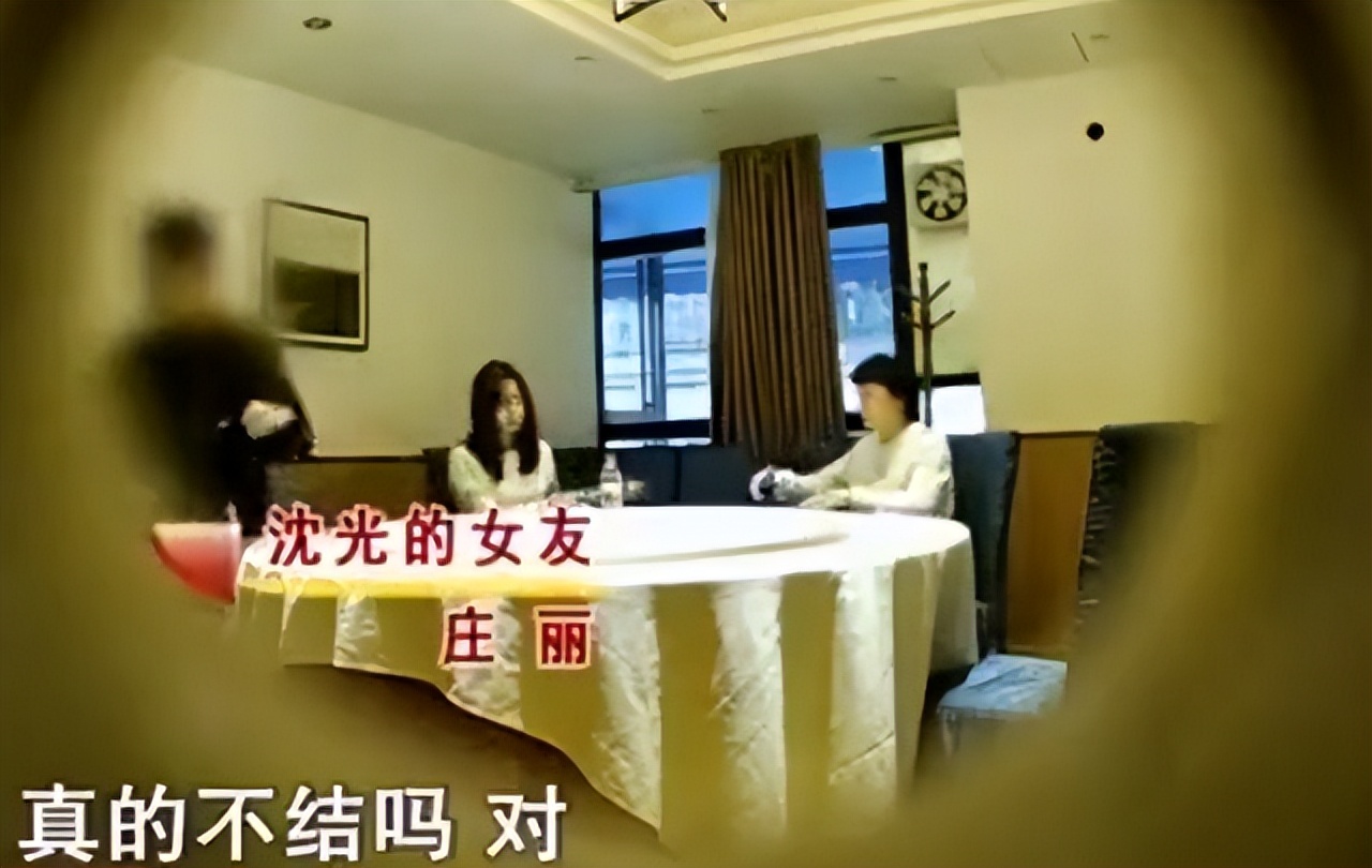 19年长沙男子为娶空姐豪掷百余万,结婚前发现床上混合毛发:我被骗了