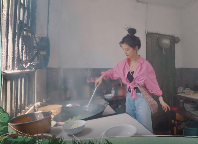 殷桃|中餐厅:殷桃初下厨挨佬美“批”,农家收350“成本”网友称太坑